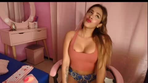 Snapshot of aldana_stone chatting on May 31, 2026, 9:38 pm aldana_stone online show from May 31, 2026, 9:38 pm
