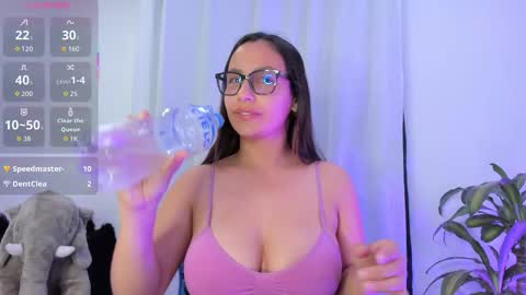 aleaa  online show from October 19, 2025, 12:44 am