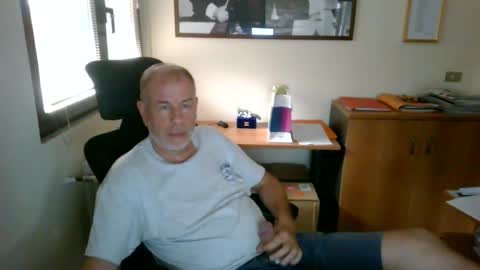 aleandela online show from August 3, 2026, 4:44 pm