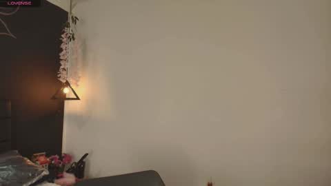 ALEC ANDREWS online show from November 26, 2025, 12:17 pm