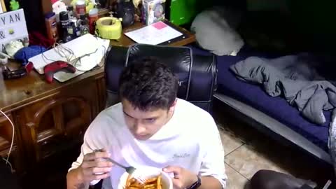 Snapshot of alej277901 chatting on June 5, 2026, 4:52 am Terry Spike online show from June 5, 2026, 4:52 am
