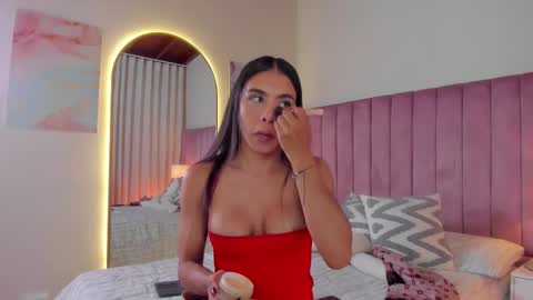 Alejandra Arango online show from November 28, 2025, 10:12 pm