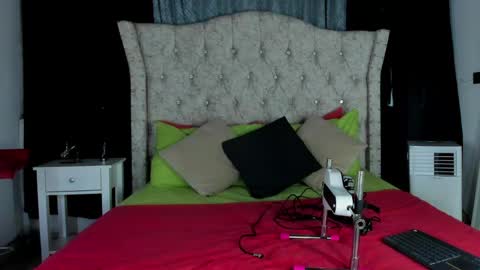 Alejandra online show from May 30, 2026, 12:02 pm