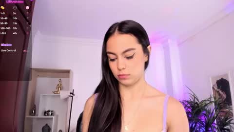 Alejandra online show from January 30, 2025, 2:25 pm