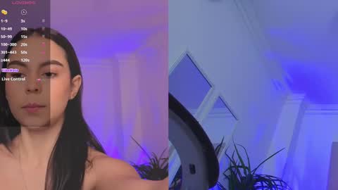 Alejandra online show from October 15, 2025, 11:54 am