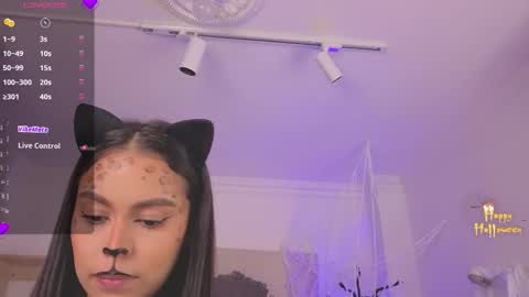 Alejandra online show from October 31, 2025, 11:44 am