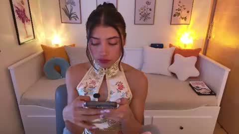 Alejandhra online show from July 11, 2026, 12:30 pm