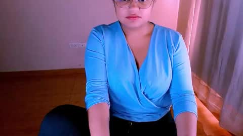 Alejandra  online show from October 10, 2025, 6:18 pm