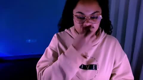 Alejandra  online show from December 18, 2025, 3:12 am