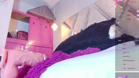 Snapshot of alejandra_martinss chatting on January 12, 2025, 7:21 am alejandra martins online show from January 12, 2025, 7:21 am