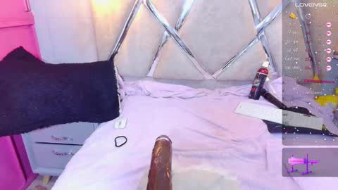 Snapshot of alejandra_martinss chatting on March 7, 2025, 11:49 pm alejandra martins online show from March 7, 2025, 11:49 pm