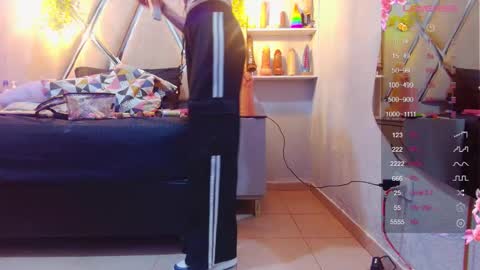 alejandra martins online show from December 5, 2025, 8:05 pm