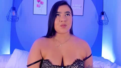 Snapshot of alejandrarojas_ chatting on November 28, 2025, 8:44 pm Alejandra online show from November 28, 2025, 8:44 pm