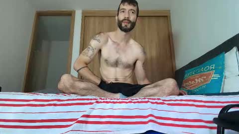 Alejandro Hernndez online show from November 3, 2025, 8:21 pm