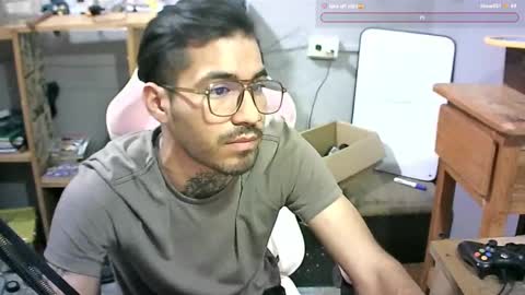 Snapshot of alejandropppzz chatting on January 26, 2025, 8:14 am alejandropppzz online show from January 26, 2025, 8:14 am