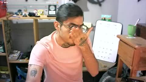 Snapshot of alejandropppzz chatting on February 4, 2025, 6:04 am alejandropppzz online show from February 4, 2025, 6:04 am