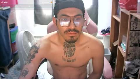 Snapshot of alejandropppzz chatting on February 7, 2025, 7:38 pm alejandropppzz online show from February 7, 2025, 7:38 pm