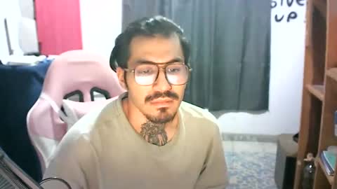 Snapshot of alejandropppzz chatting on March 3, 2025, 7:43 am alejandropppzz online show from March 3, 2025, 7:43 am