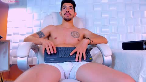 Snapshot of alejandrostorm chatting on February 9, 2025, 11:14 am Alejo online show from February 9, 2025, 11:14 am