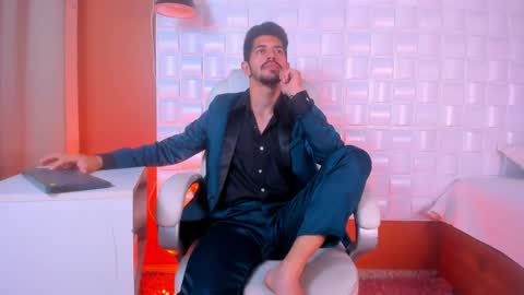 Snapshot of alejandrostorm chatting on February 26, 2025, 9:58 pm Alejo online show from February 26, 2025, 9:58 pm