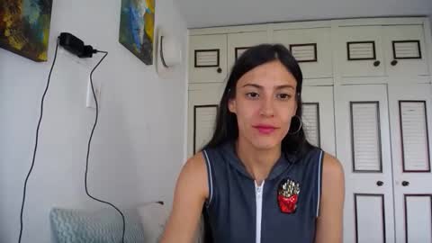 alejaxxxhot online show from November 19, 2025, 9:15 pm