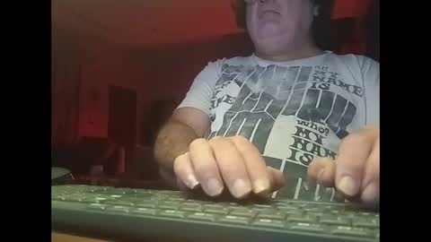 alejito16 online show from November 3, 2025, 6:58 am