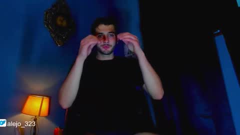 alejo_323__ online show from December 17, 2025, 3:56 am