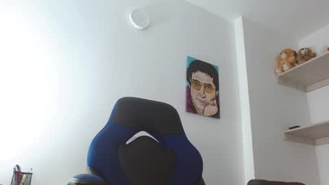 Snapshot of alejo_hot23 chatting on March 6, 2025, 3:02 am David online show from March 6, 2025, 3:02 am