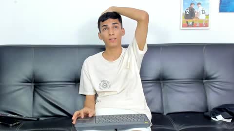 Snapshot of alejo_peverell chatting on January 16, 2025, 8:43 am alejo peverell online show from January 16, 2025, 8:43 am