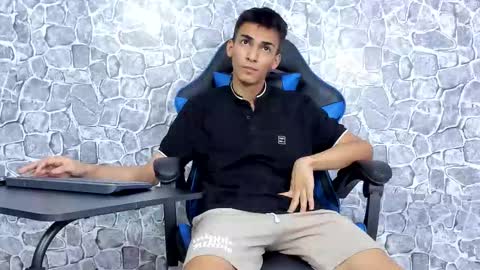 alejo peverell online show from March 21, 2026, 7:06 pm