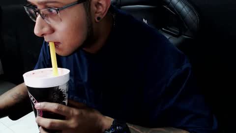 Alejo online show from November 9, 2025, 6:12 am