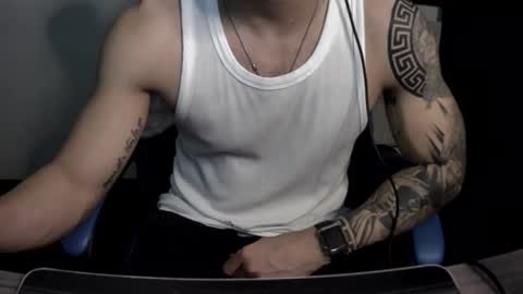 alejoduarte16 online show from December 22, 2025, 6:49 pm