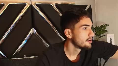 Alek online show from September 30, 2025, 4:50 am