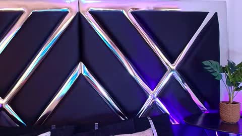 Alek online show from October 4, 2025, 2:53 am