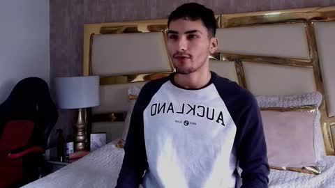 Alek online show from November 9, 2025, 4:05 pm