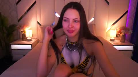 aleksaloree online show from June 10, 2026, 11:35 pm