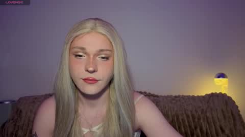 ALENA  INDEPENDENT MODEL online show from March 28, 2026, 4:23 am