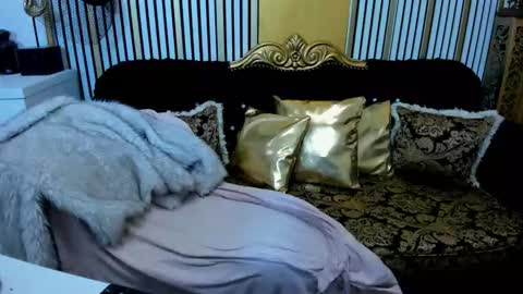 Snapshot of alenarios chatting on November 13, 2025, 8:02 am alenarios online show from November 13, 2025, 8:02 am