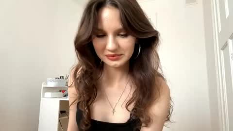 Roniy online show from May 14, 2026, 8:43 am