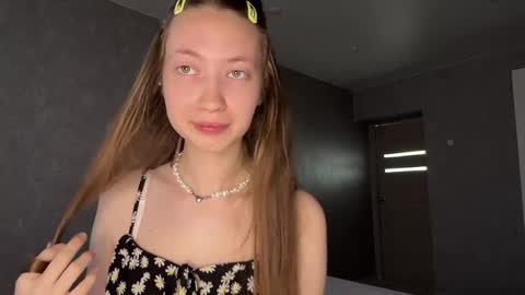 aleren_al online show from April 29, 2026, 5:44 am
