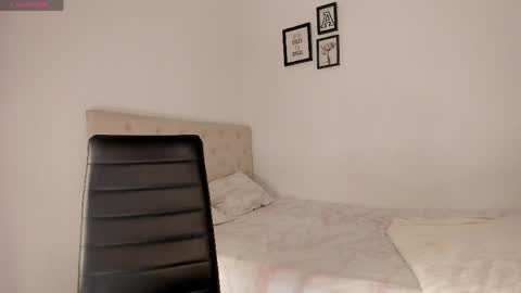 Snapshot of alesay_dreams chatting on May 18, 2026, 2:40 am Alesay online show from May 18, 2026, 2:40 am
