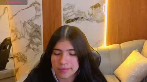 Live 1000pm 600am COLOMBIAN HOUR online show from July 16, 2026, 3:01 am