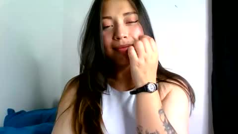 QUEEN OFF MILk  IM BACK  15 NOV online show from June 14, 2026, 10:23 pm