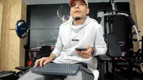 Snapshot of aless_king chatting on June 15, 2026, 10:34 pm Alessandro King online show from June 15, 2026, 10:34 pm