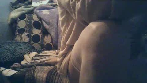 Snapshot of aless_lorraines chatting on November 12, 2025, 11:21 am aless_lorraines online show from November 12, 2025, 11:21 am