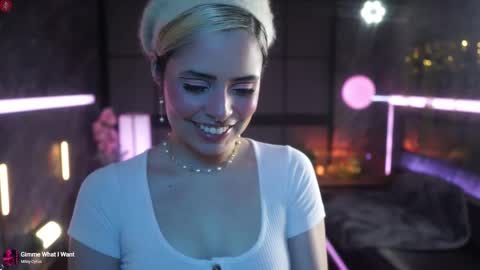 Alessa Goreng online show from October 11, 2025, 8:02 am