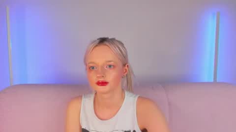 alessakiss online show from June 8, 2026, 2:45 am