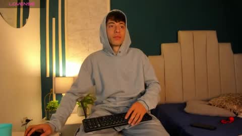 Alessandro Dybala online show from December 18, 2024, 12:07 pm