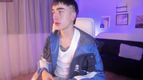 Snapshot of alessandro_rossi_ chatting on September 19, 2025, 7:14 pm Alessandro . online show from September 19, 2025, 7:14 pm