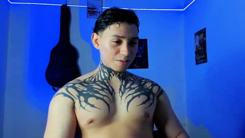 Snapshot of alessandro_wolf chatting on December 31, 2024, 12:32 am Alessandro online show from December 31, 2024, 12:32 am